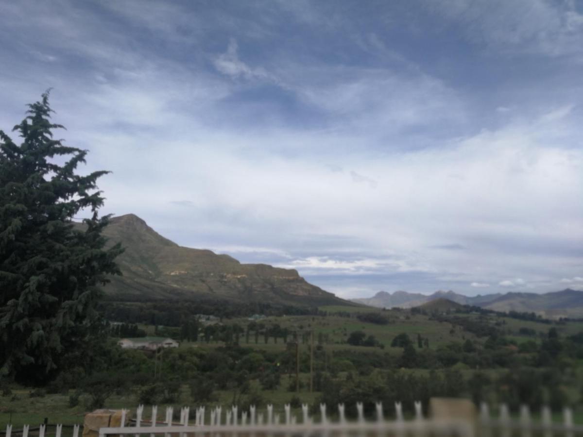 Clarens Cottages Экстерьер фото