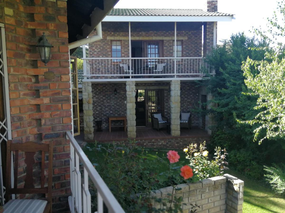 Clarens Cottages Экстерьер фото